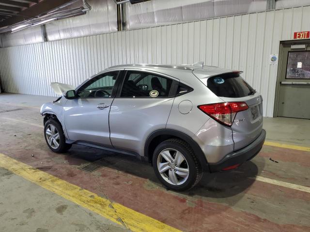 3CZRU6H58LM708622 - 2020 HONDA HR-V EX SILVER photo 2