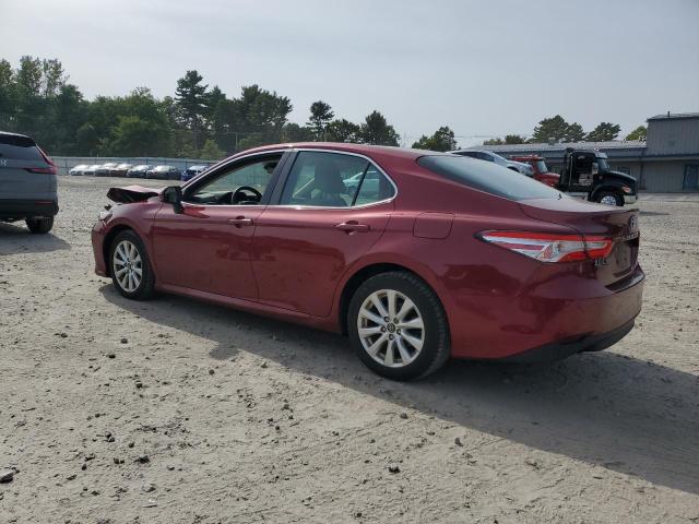 4T1B11HK6JU537110 - 2018 TOYOTA CAMRY L მუქწითელი ფოტო 2