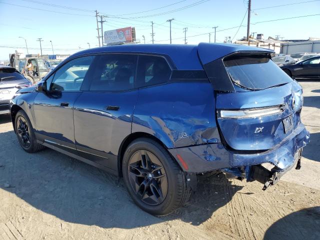 WB523CF02RCP98985 - 2024 BMW IX XDRIVE50 أزرق صورة 2