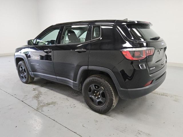 3C4NJDAB0LT197401 - 2020 JEEP COMPASS SPORT შავი ფოტო 2