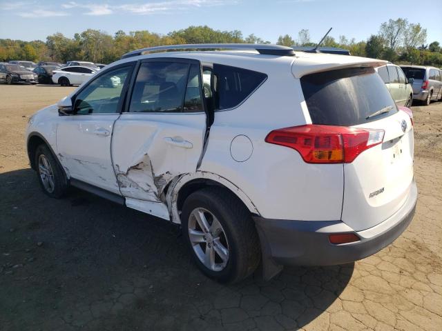 2T3RFREVXEW174949 - 2014 TOYOTA RAV4 XLE WHITE photo 2