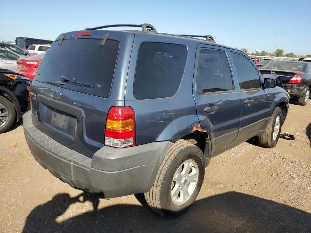 1FMYU03135KA15501 - 2005 FORD ESCAPE XLT BLUE photo 3