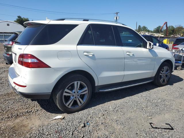 4JGDA5HB1DA174754 - 2013 MERCEDES-BENZ ML 350 4MATIC WHITE photo 3