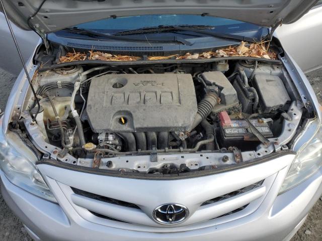 2T1BU4EE9CC853659 - 2012 TOYOTA COROLLA BASE Silber Foto 22