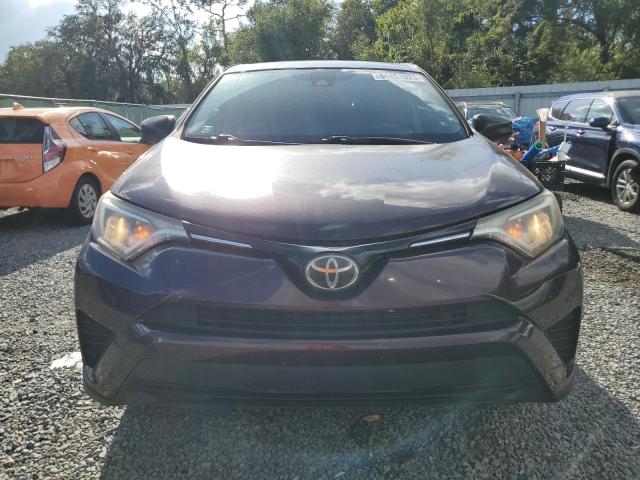 2T3ZFREV4JW406231 - 2018 TOYOTA RAV4 LE Fioletowy zdjęcie 5