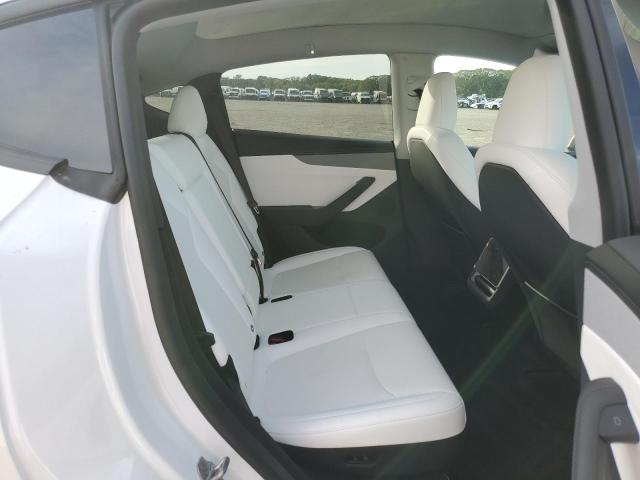 7SAYGDEE5TF410036 - 2026 TESLA MODEL Y WHITE photo 10
