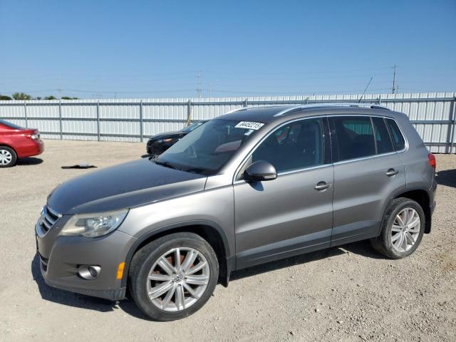 2011 VOLKSWAGEN TIGUAN S, 