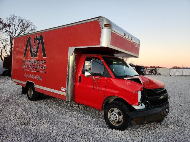 1GBJG31U741221909 - 2004 CHEVROLET EXPRESS COMMERCIAL C RED photo 4