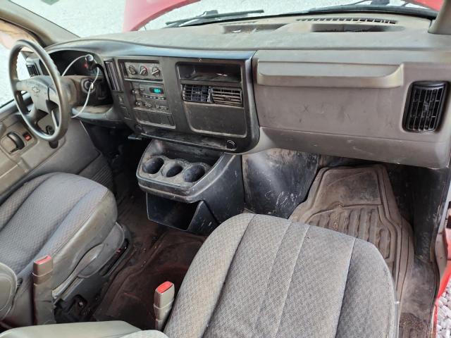 1GBJG31U741221909 - 2004 CHEVROLET EXPRESS COMMERCIAL C RED photo 8