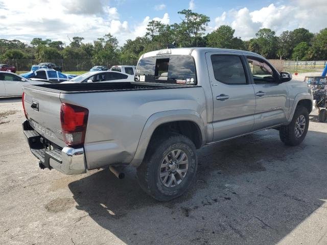 3TMCZ5AN0KM198301 - 2019 TOYOTA TACOMA DOUBLE CAB ვერცხლისფერი ფოტო 3