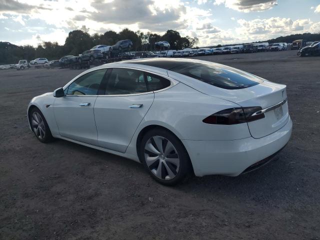5YJSA1E23LF385257 - 2020 TESLA MODEL S WHITE photo 2