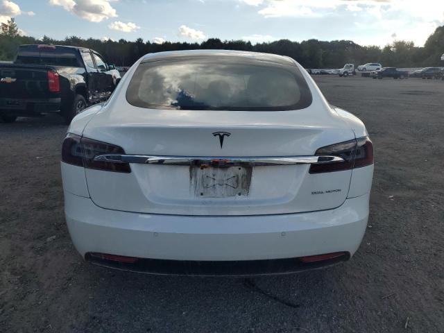 5YJSA1E23LF385257 - 2020 TESLA MODEL S WHITE photo 6