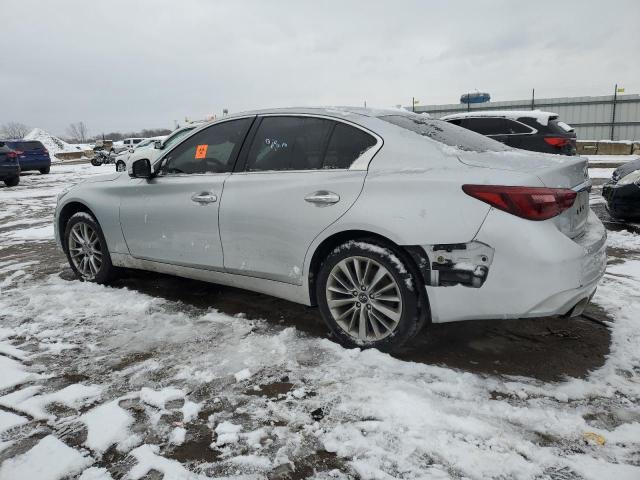 JN1EV7AP1JM364890 - 2018 INFINITI Q50 LUXE SILVER photo 2