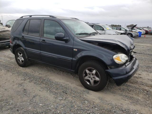 4JGAB54E6YA181799 - 2000 MERCEDES-BENZ ML 320 BLUE photo 4