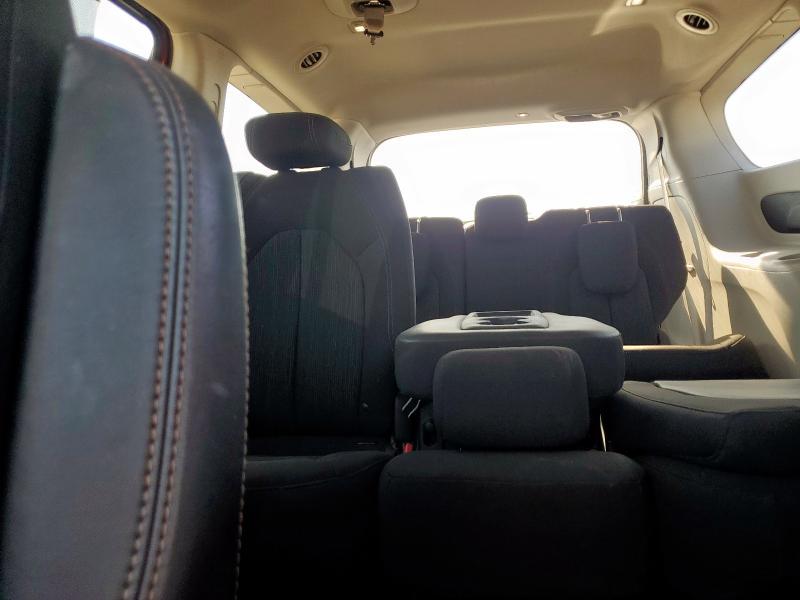 2C4RC1FG0JR155146 - 2018 CHRYSLER PACIFICA TOURING PLUS Նարնջագույն լուսանկար 10