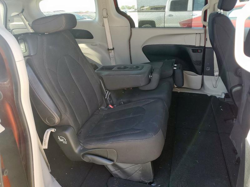 2C4RC1FG0JR155146 - 2018 CHRYSLER PACIFICA TOURING PLUS Նարնջագույն լուսանկար 11