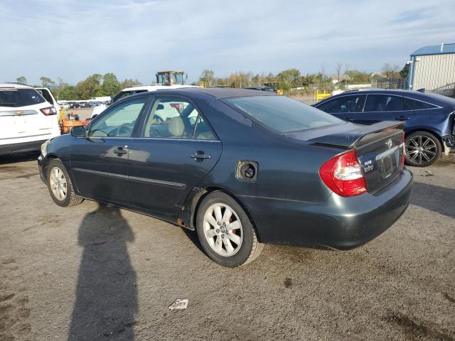 4T1BE30K33U683589 - 2003 TOYOTA CAMRY LE GREEN photo 2