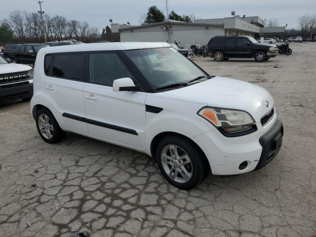 KNDJT2A20B7718472 - 2011 KIA SOUL + WHITE photo 4