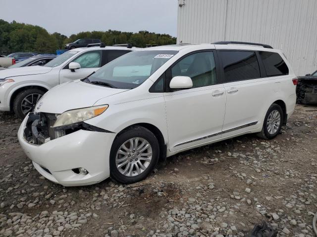 2015 TOYOTA SIENNA XLE, 