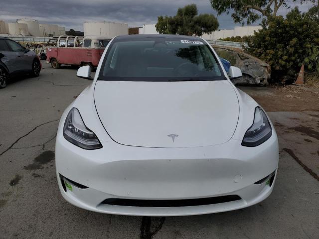 7SAYGDEE0PF582951 - 2023 TESLA MODEL Y Ақ фото 5