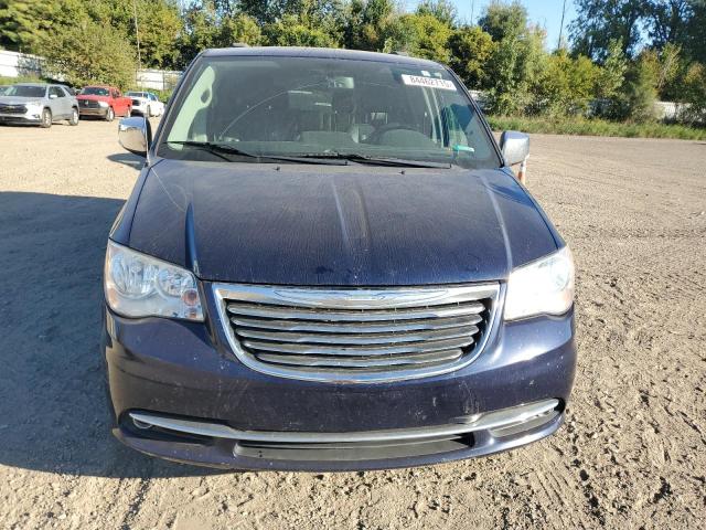 2C4RC1CG2FR646538 - 2015 CHRYSLER TOWN & COU TOURING L BLUE photo 5