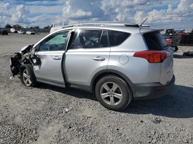 2T3WFREVXFW186684 - 2015 TOYOTA RAV4 XLE SILVER photo 2