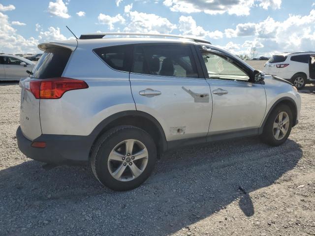 2T3WFREVXFW186684 - 2015 TOYOTA RAV4 XLE SILVER photo 3