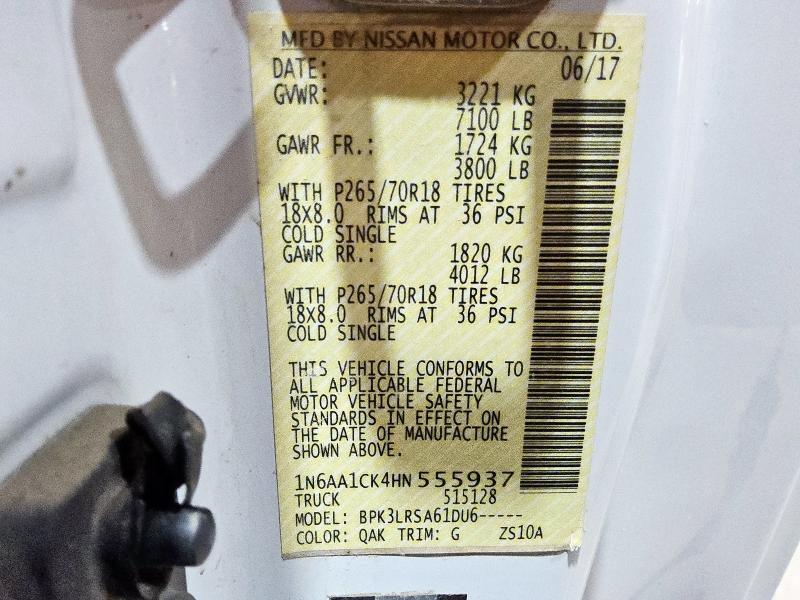 1N6AA1CK4HN555937 - 2017 NISSAN TITAN S 白色 照片 12