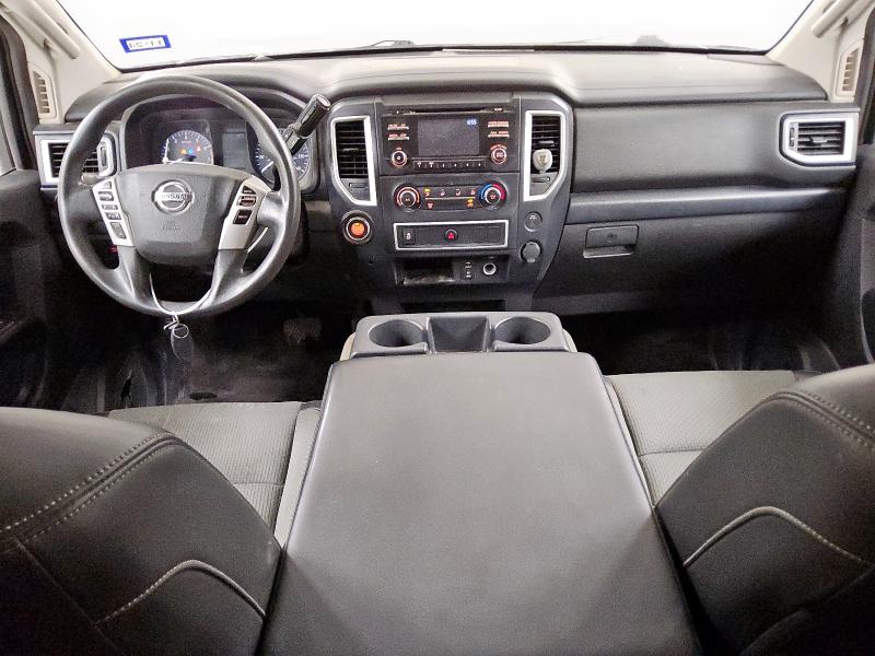 1N6AA1CK4HN555937 - 2017 NISSAN TITAN S 白色 照片 8