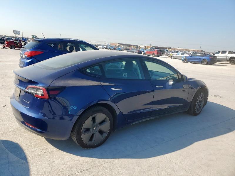 5YJ3E1EB2NF188477 - 2022 TESLA MODEL 3 Bleu photo 3