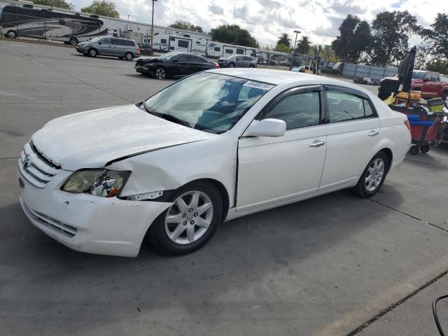 2006 TOYOTA AVALON XL, 