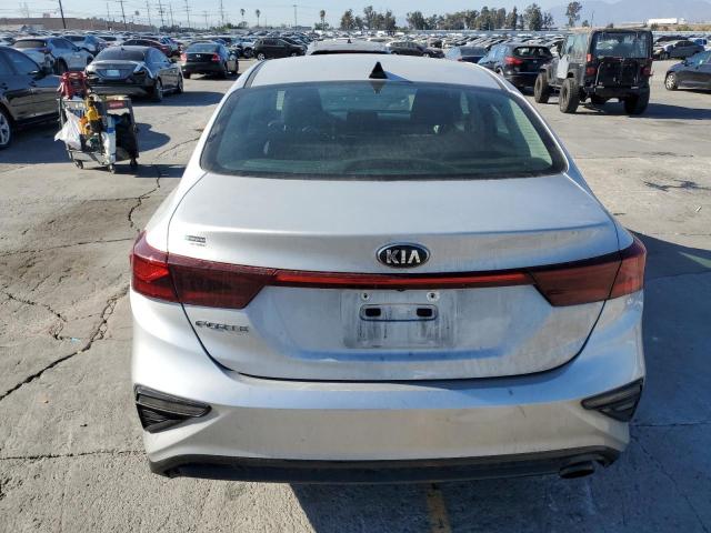 3KPF24ADXKE043428 - 2019 KIA FORTE FE SILVER photo 6
