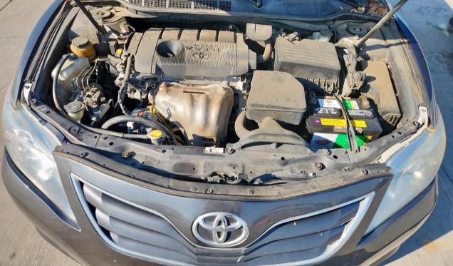 4T4BF3EK0BR112846 - 2011 TOYOTA CAMRY BASE GRAY photo 11