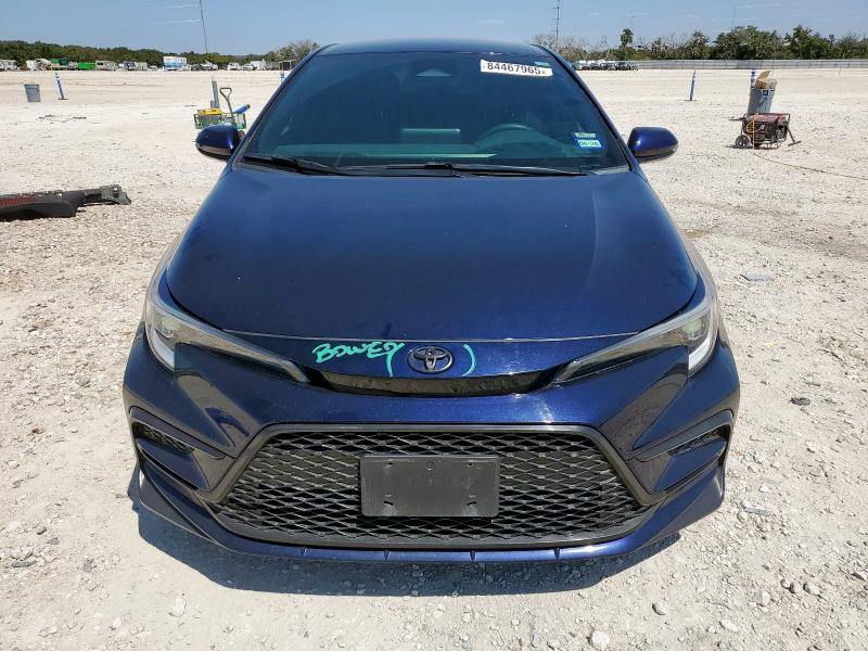 5YFS4MCE8PP158100 - 2023 TOYOTA COROLLA SE BLUE photo 5