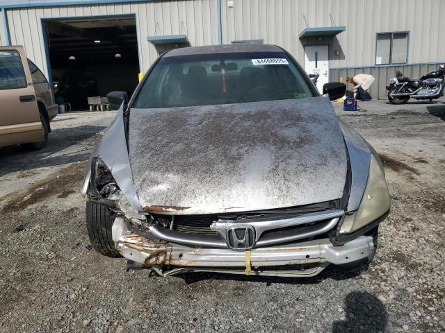 1HGCM56196A080823 - 2006 HONDA ACCORD VALUE SILVER photo 5
