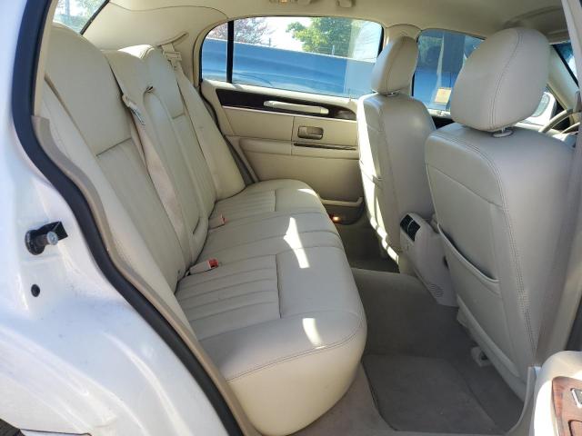 1LNHM81W77Y624779 - 2007 LINCOLN TOWN CAR SIGNATURE Blanc photo 10