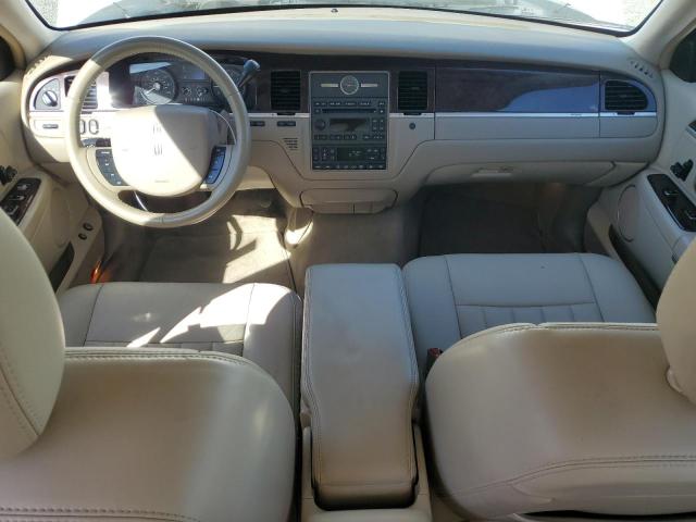 1LNHM81W77Y624779 - 2007 LINCOLN TOWN CAR SIGNATURE Blanc photo 8