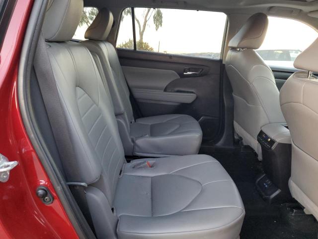 5TDGZRAH2NS092455 - 2022 TOYOTA HIGHLANDER XLE RED photo 10