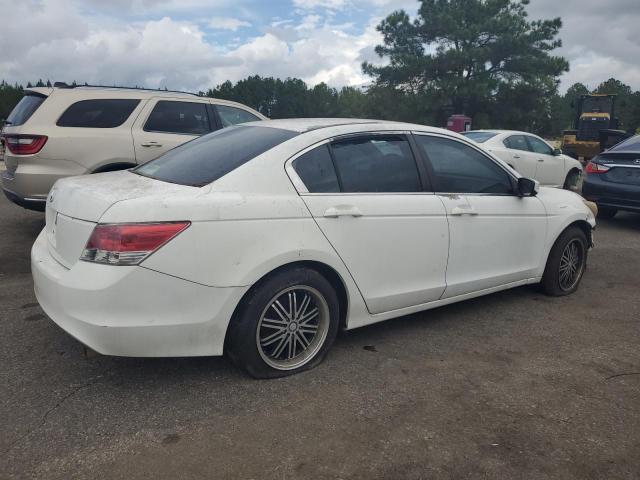 1HGCP26308A036137 - 2008 HONDA ACCORD LX WHITE photo 3