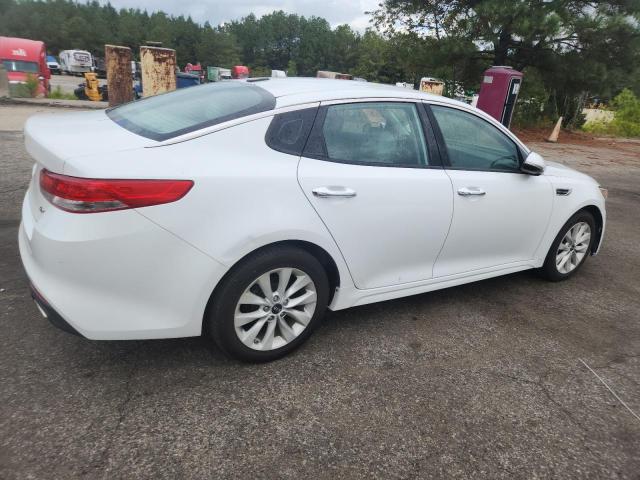 5XXGU4L31GG086668 - 2016 KIA OPTIMA EX WHITE photo 3