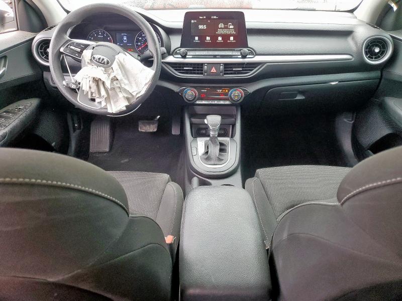 3KPF24AD4KE091460 - 2019 KIA FORTE FE Blanc photo 8