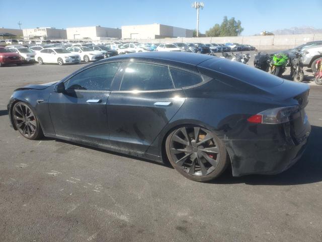5YJSA1E29JF265900 - 2018 TESLA MODEL S Черный фото 2