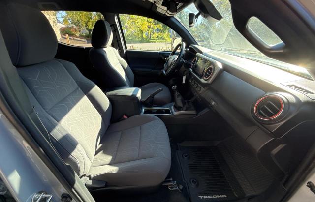 5TFCZ5AN3KX187982 - 2019 TOYOTA TACOMA DOUBLE CAB GRAY photo 5