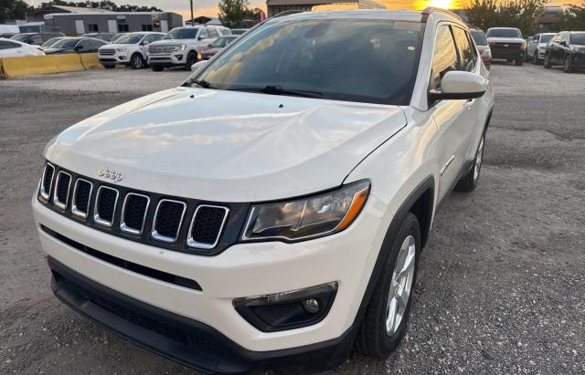 3C4NJCBB6JT287125 - 2018 JEEP COMPASS LATITUDE WHITE photo 2