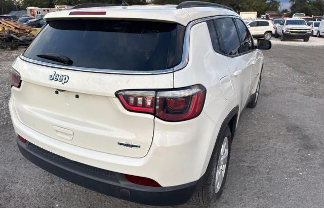 3C4NJCBB6JT287125 - 2018 JEEP COMPASS LATITUDE WHITE photo 4