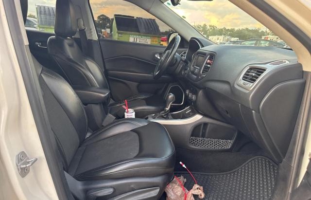 3C4NJCBB6JT287125 - 2018 JEEP COMPASS LATITUDE WHITE photo 5