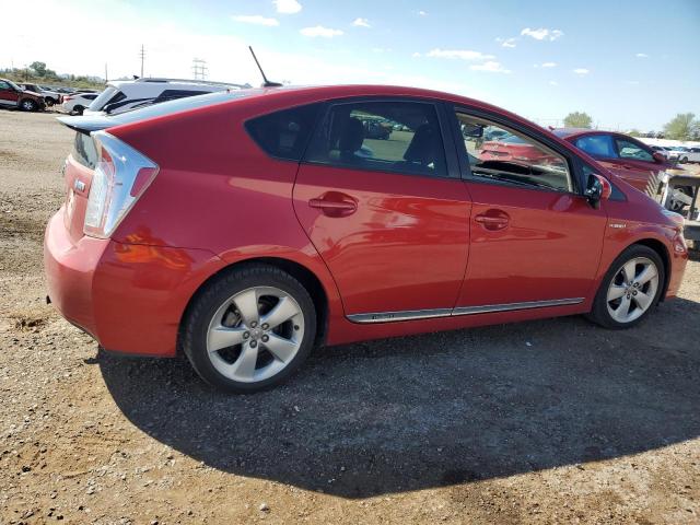 JTDKN3DU4F1937381 - 2015 TOYT PRIUS RED photo 3