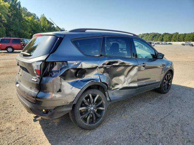 1FMCU0GD0JUB25967 - 2018 FORD ESCAPE SE GRAY photo 3