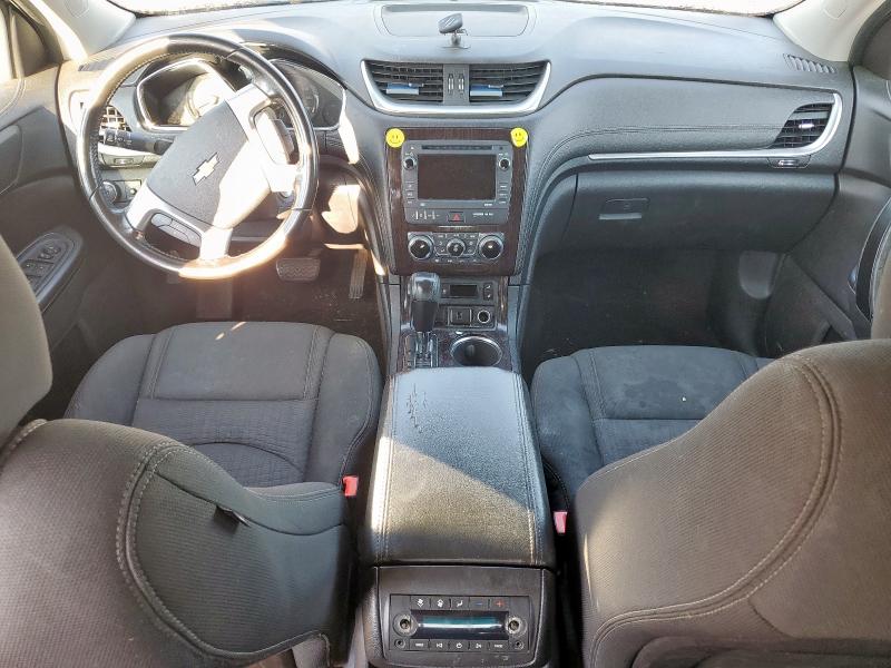 1GNKRGKD0HJ218136 - 2017 CHEVROLET TRAVERSE LT 银色 照片 8