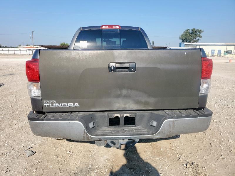 5TFRM5F16DX066123 - 2013 TOYOTA TUNDRA DOUBLE CAB SR5 GRAY photo 6
